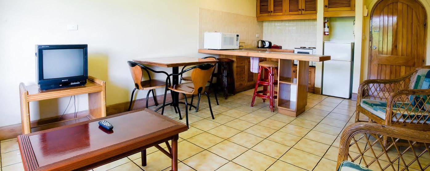 Tanoa Apartments Nadi Bagian luar foto